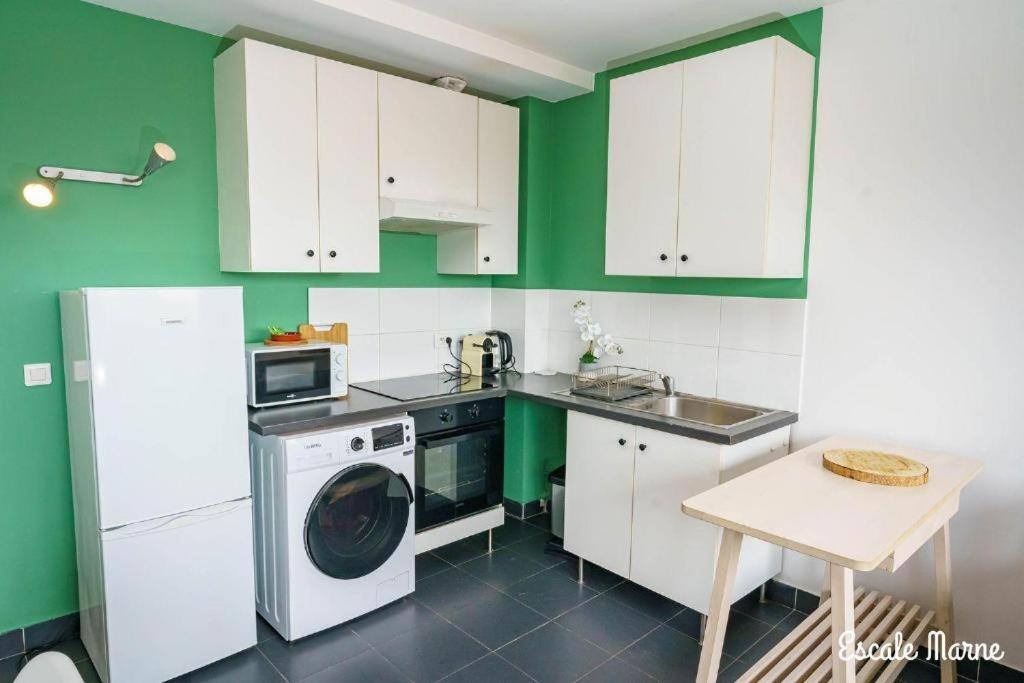 Escale-Marne Fr - 202 - Free Parking - Free Luggage Storage - All Equipped - Linen Included - Washing Machine - 10Mn Walk Metro 8 - Rer A - Panoramic View - From 1 To 14 Guests Maisons-Alfort Quarto foto